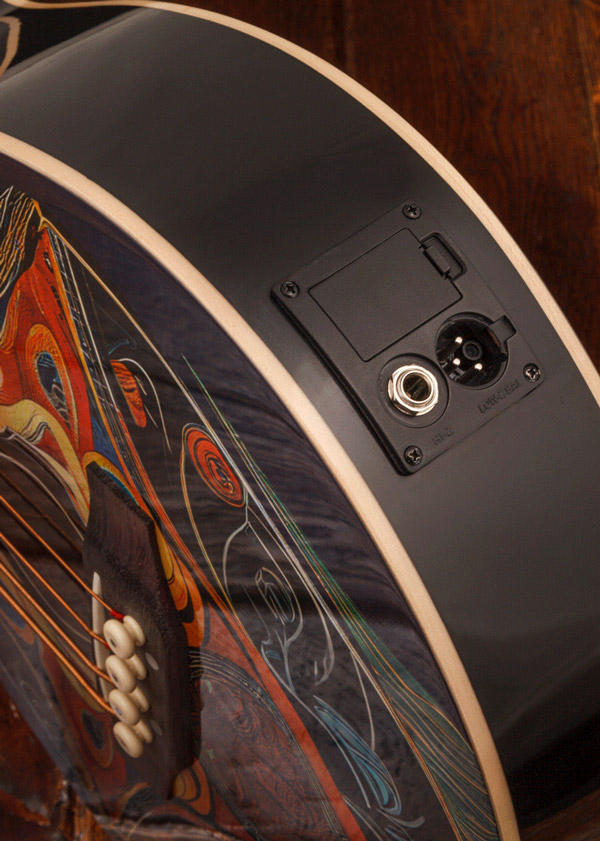 Lindo-Sahara-Electro-Acoustic-Bass-Guitar-Output