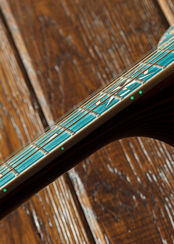 Lindo-Sahara-Travel-Guitar-Luminlays