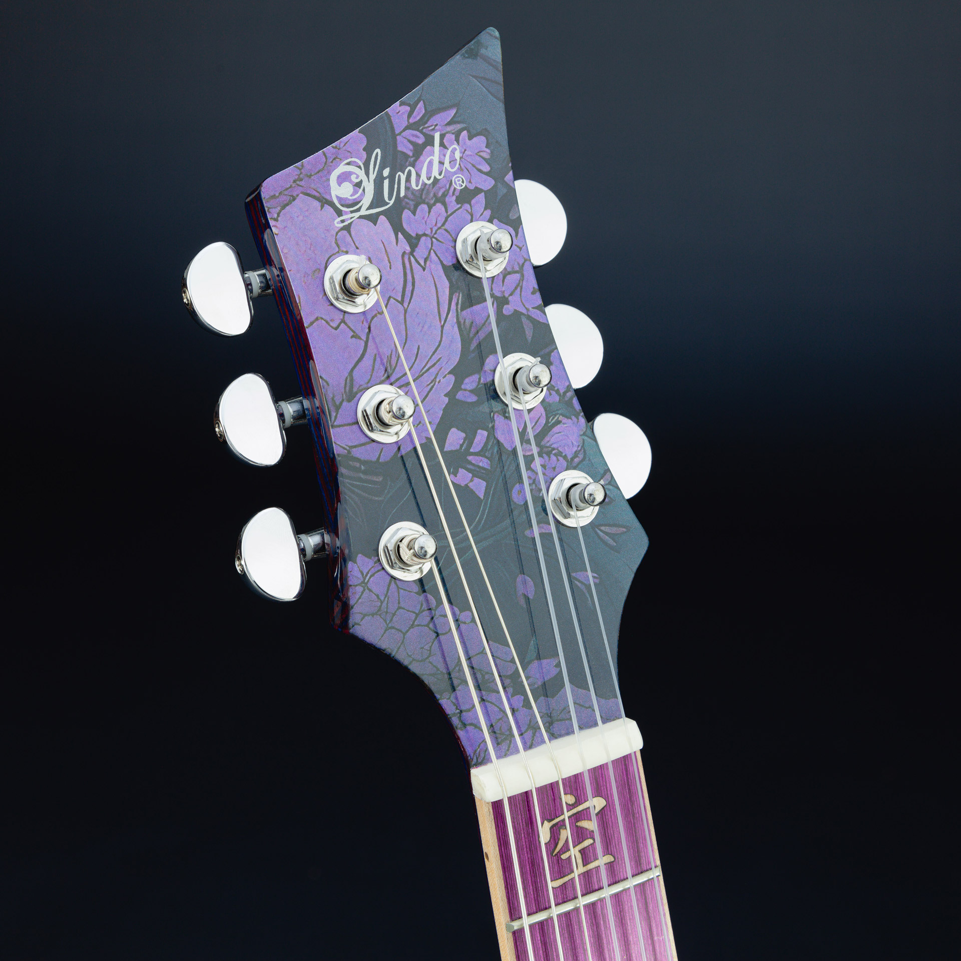 Lindo-Ryokou-Electro-Acoustic-Travel-Guitar-Headstock