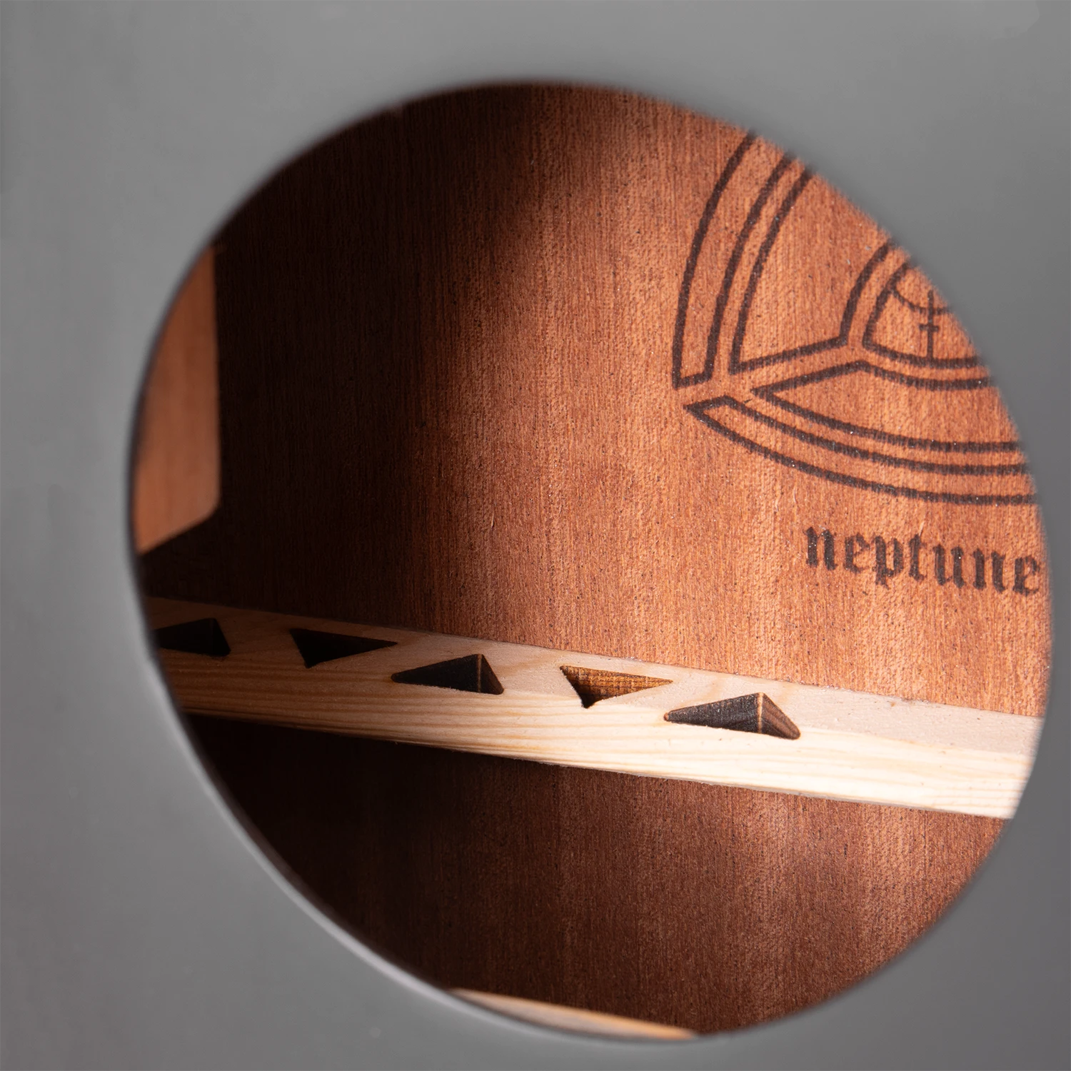 Lindo Lefty Neptune V3 Acoustic Bass Soundhole